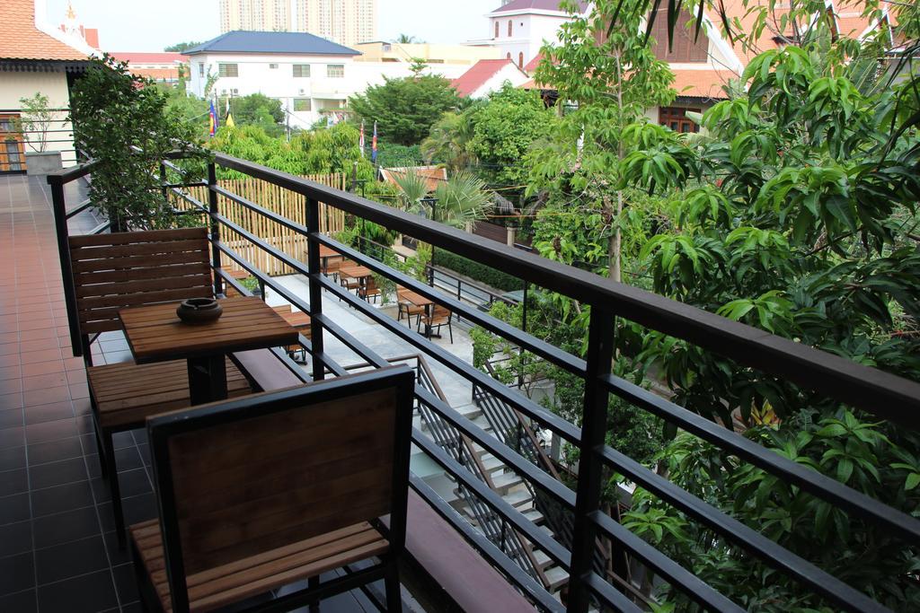 Palm Tree Boutique Hotel Phnom Penh Esterno foto