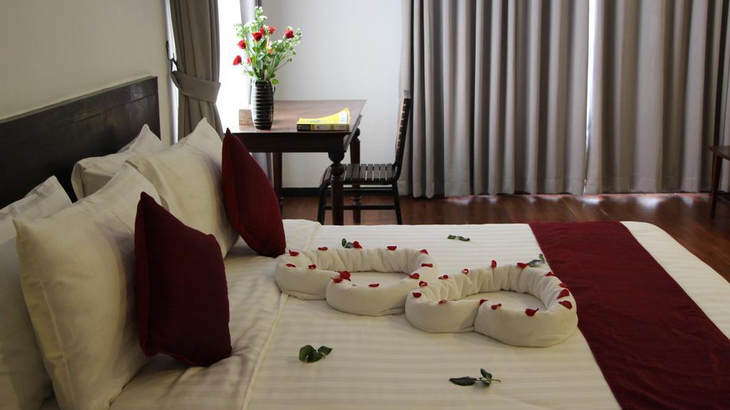 Palm Tree Boutique Hotel Phnom Penh Esterno foto