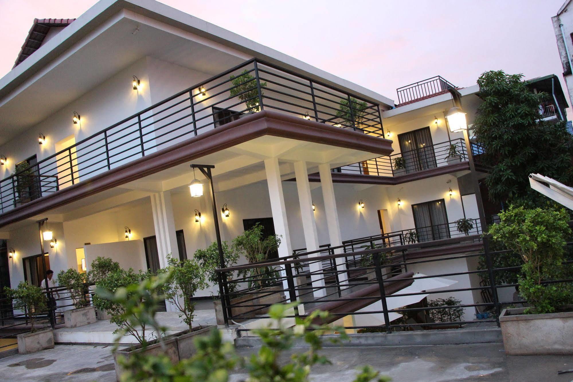 Palm Tree Boutique Hotel Phnom Penh Esterno foto
