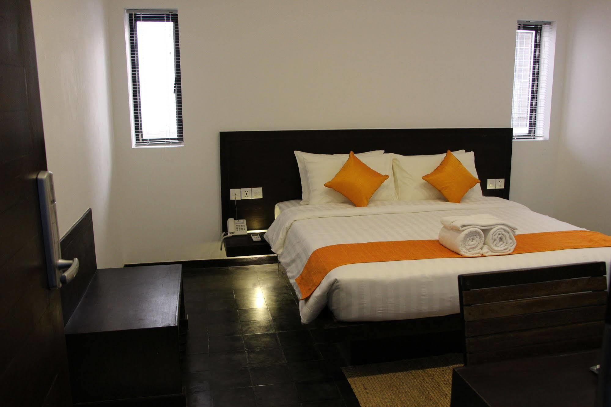 Palm Tree Boutique Hotel Phnom Penh Esterno foto
