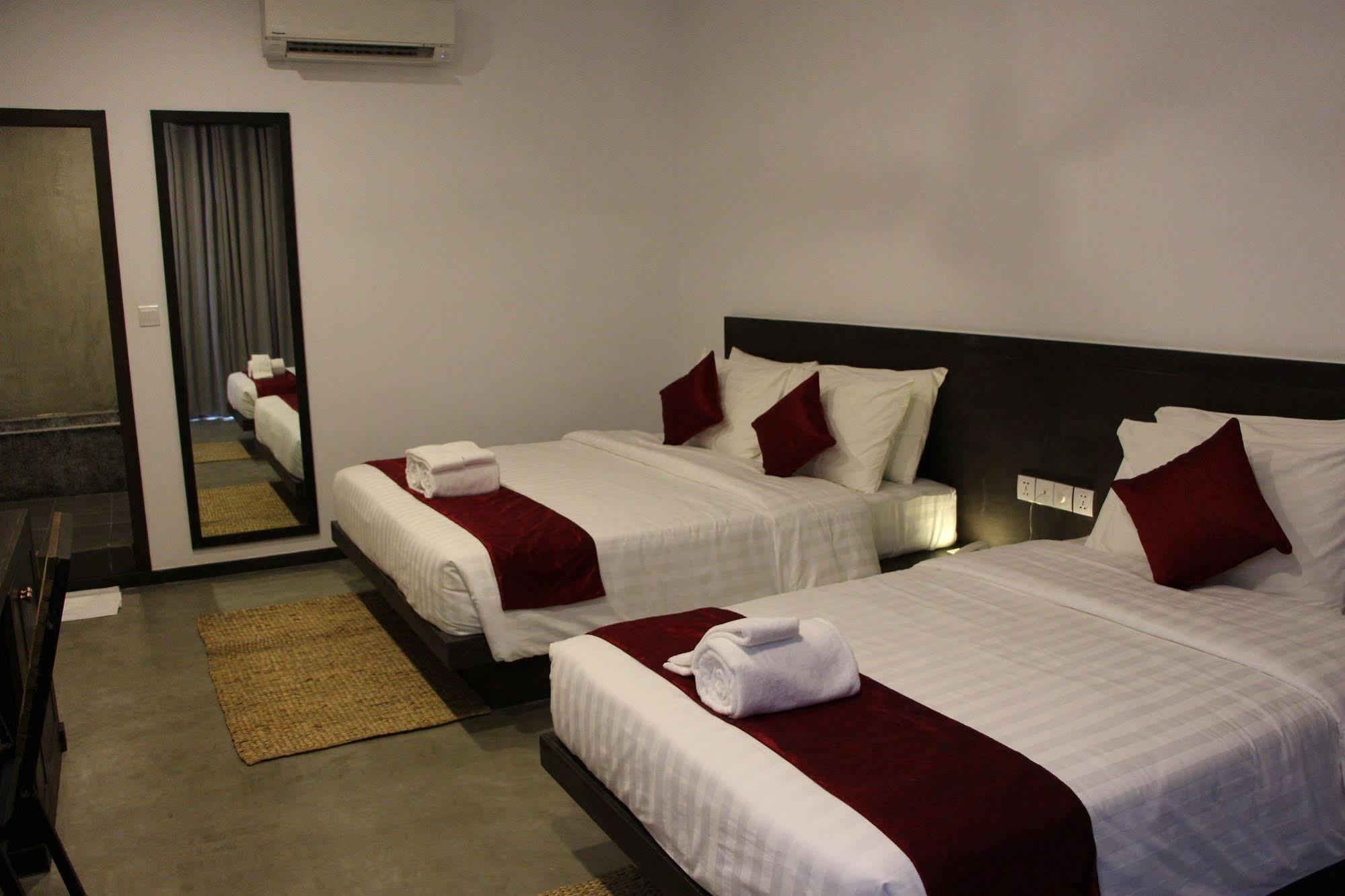 Palm Tree Boutique Hotel Phnom Penh Esterno foto