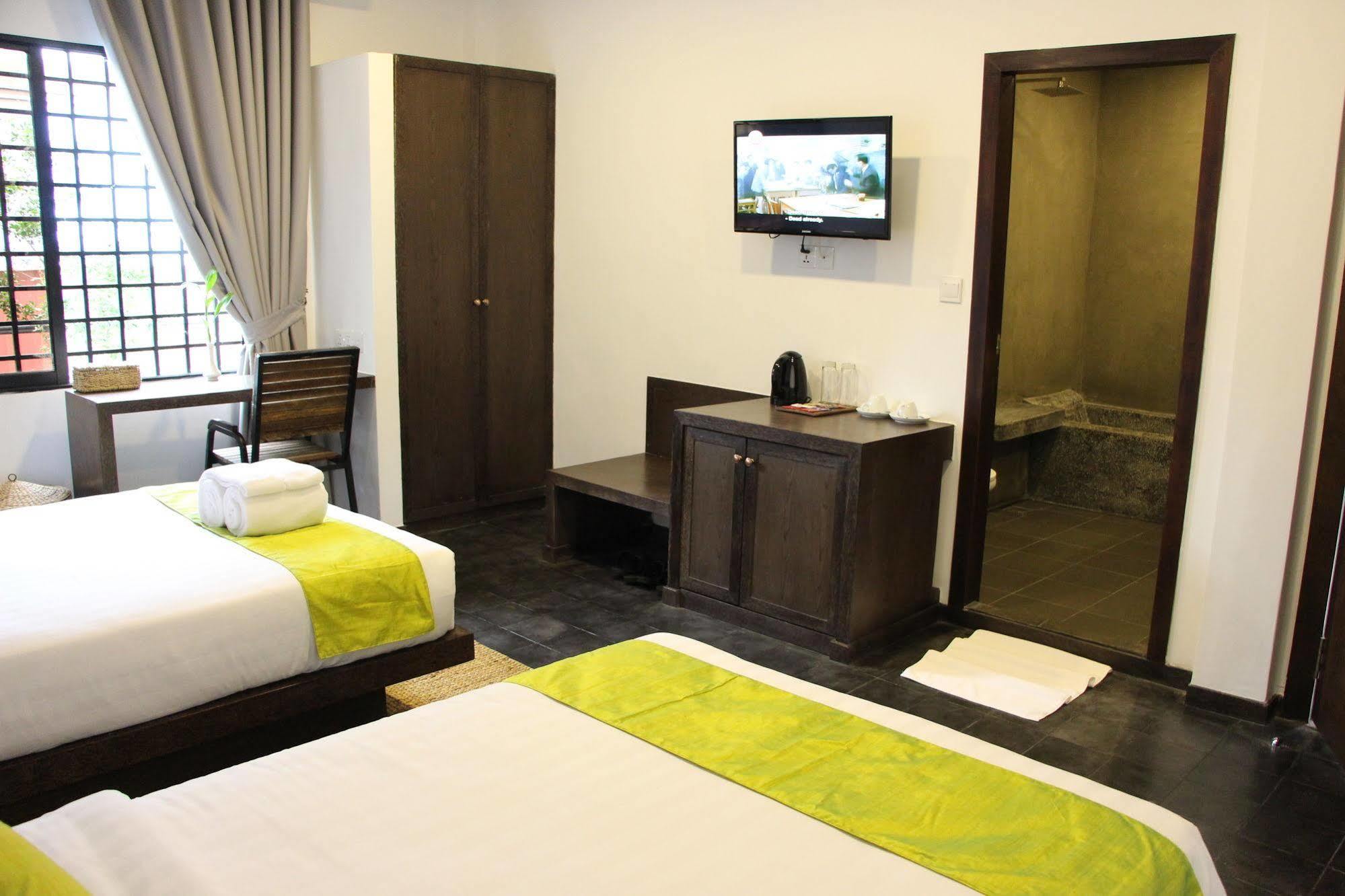 Palm Tree Boutique Hotel Phnom Penh Esterno foto